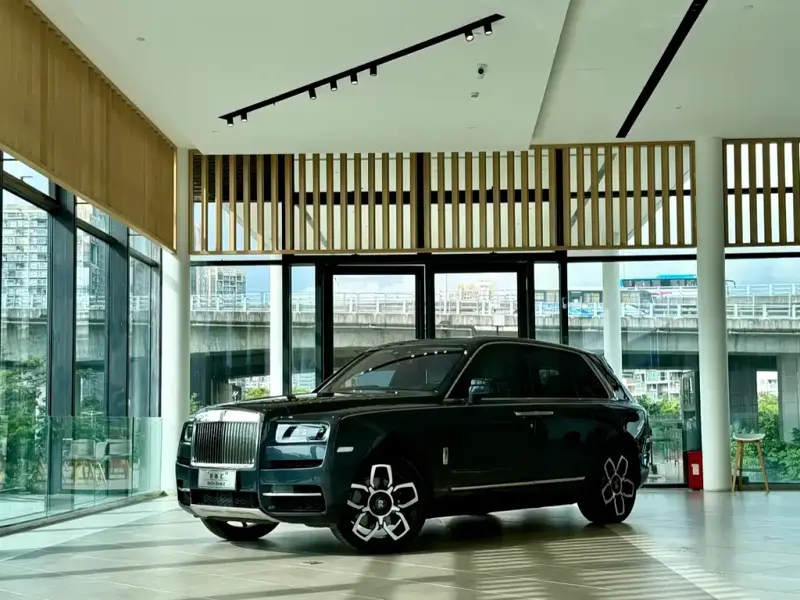 Rolls-Royce Cullinan, 2019