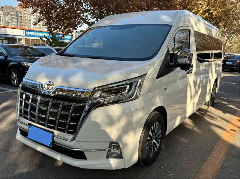 Toyota Hiace, 2023