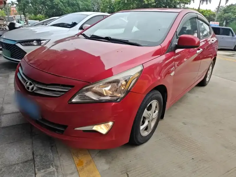 Hyundai Verna, 2015