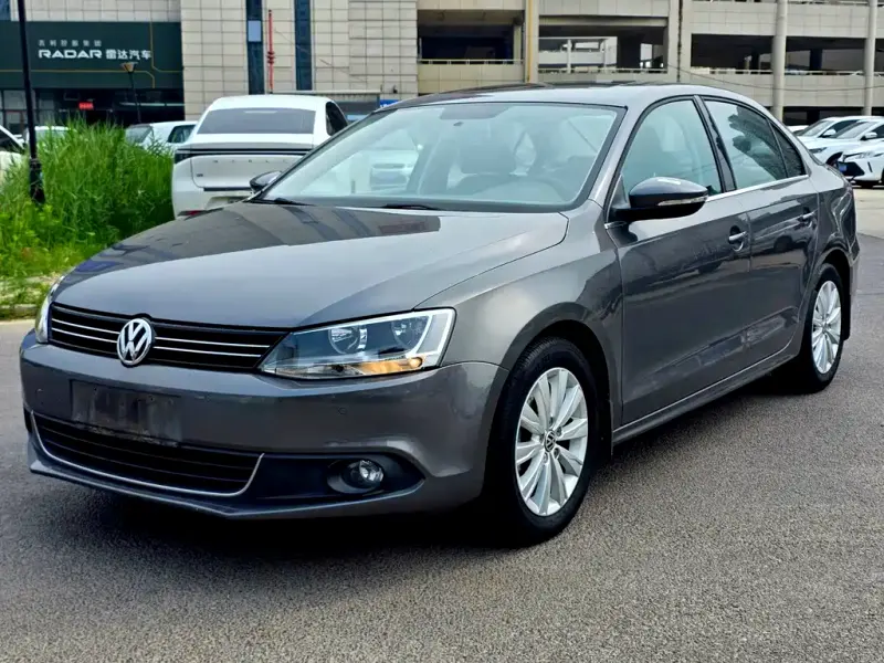 Volkswagen Sagitar, 2014