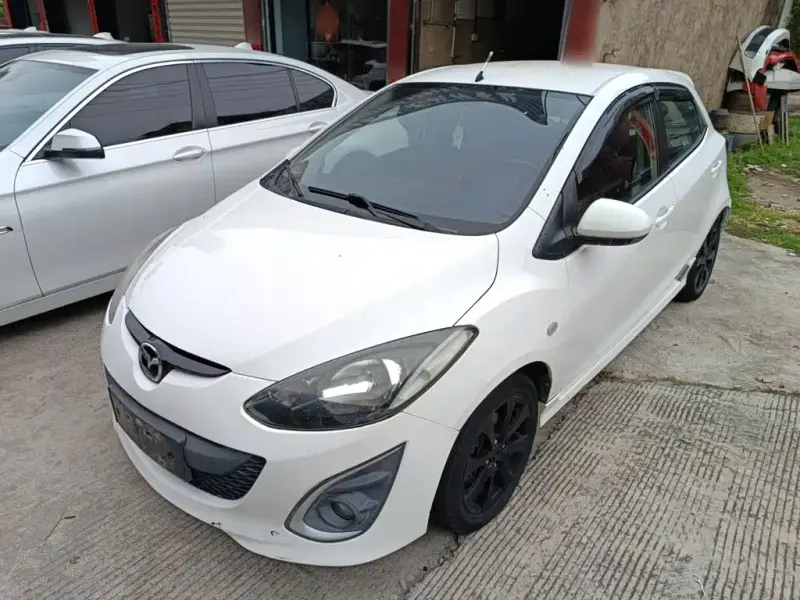Mazda 2, 2014
