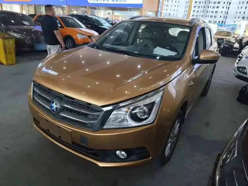 Venucia T70, 2015