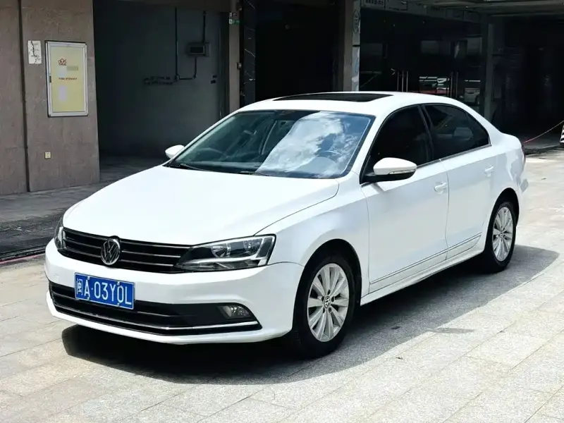 Volkswagen Sagitar, 2015