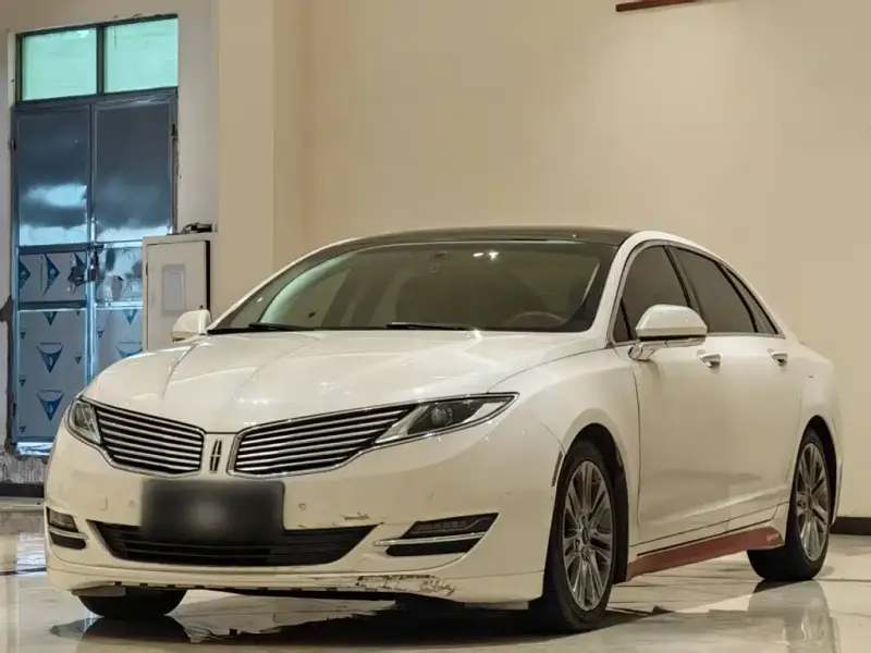 Lincoln MKZ, 2015