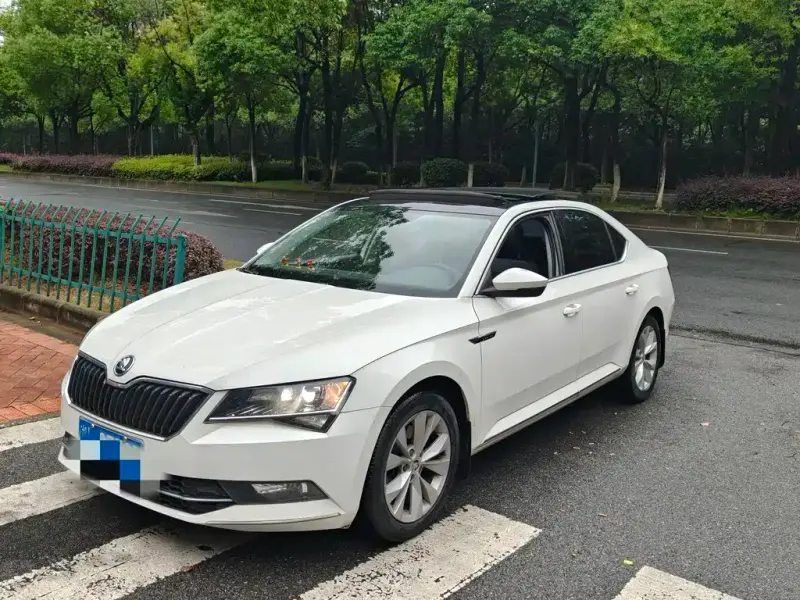 Skoda Superb, 2016