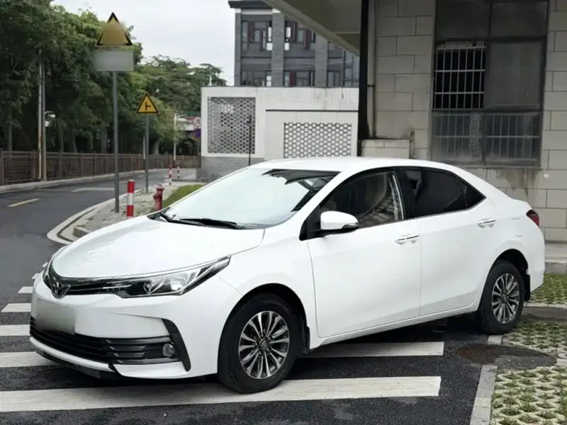 Toyota Corolla, 2017 — фото 1