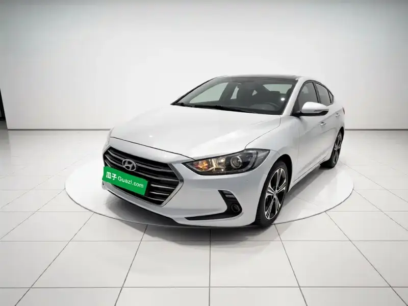 Hyundai Elantra, 2019