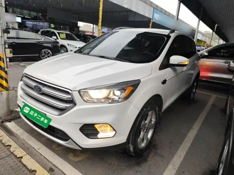 Ford Kuga, 2017