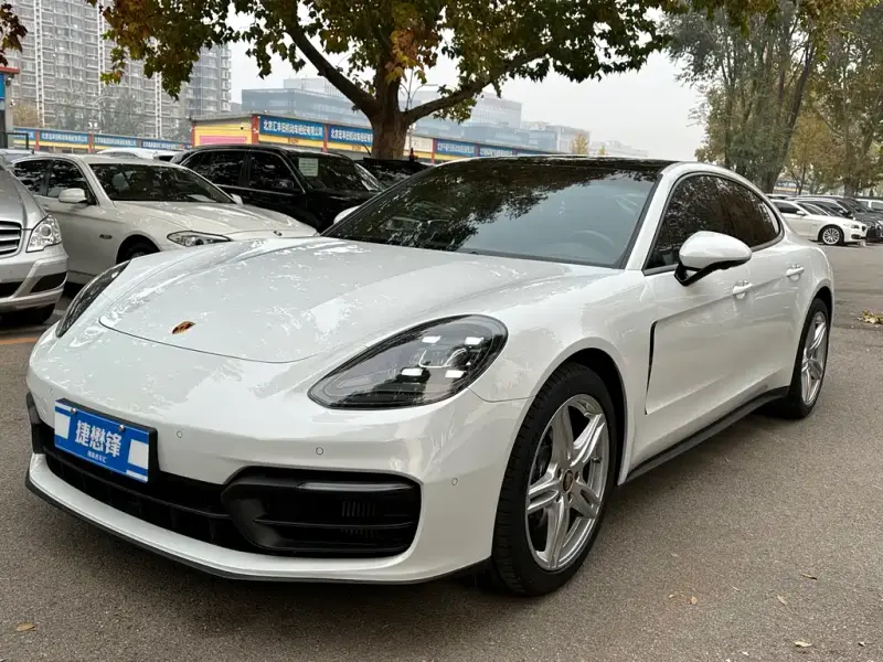 Porsche Panamera, 2023
