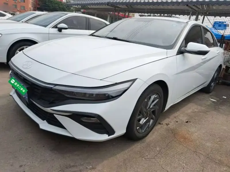 Hyundai Elantra, 2024