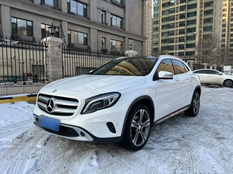Mercedes-Benz GLA, 2015 — фото 1