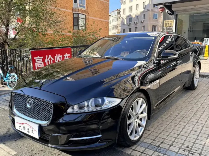 Jaguar XJ, 2013