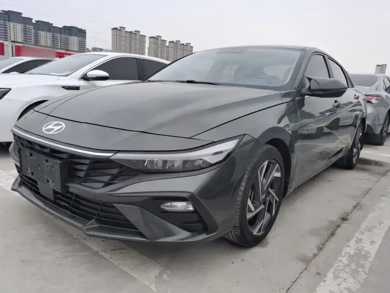 Hyundai Elantra, 2024