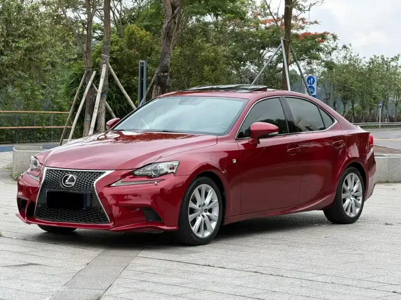 Lexus IS, 2014