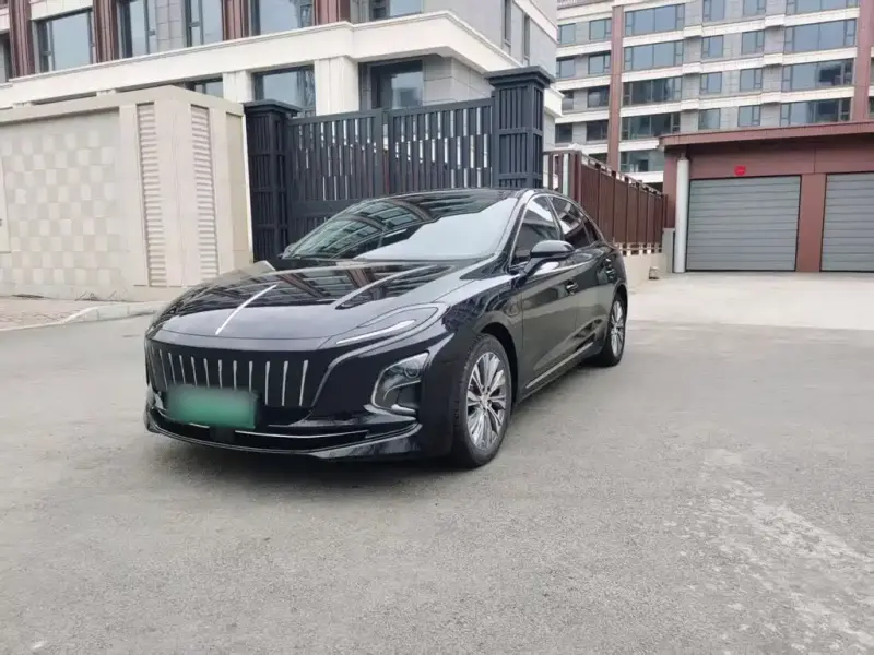 Hongqi E-QM5, 2023