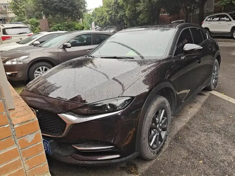 Mazda CX-4, 2022