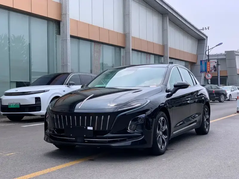 Hongqi E-QM5, 2022