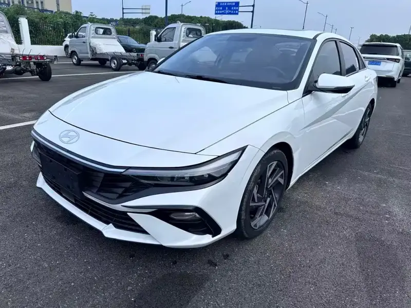 Hyundai Elantra, 2023