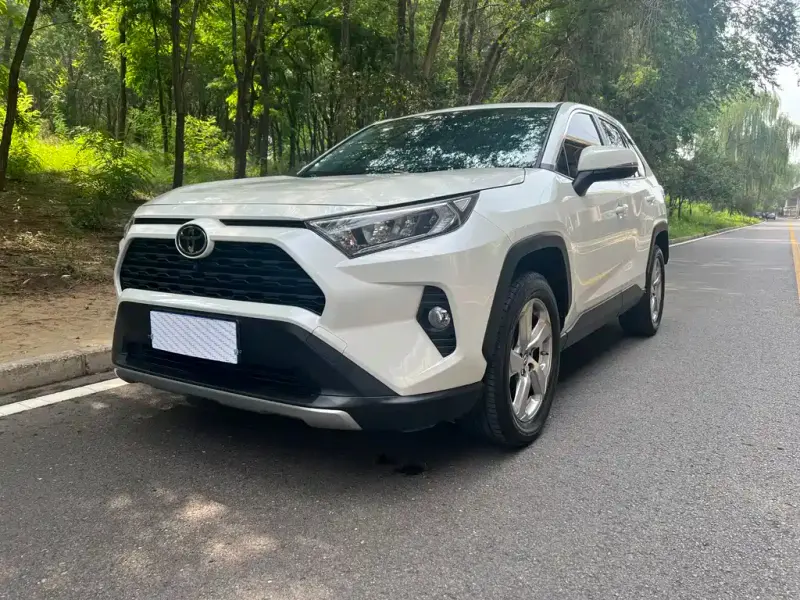 Toyota RAV4, 2021 — фото 1