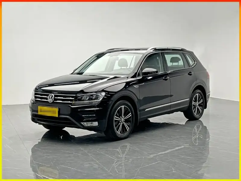Volkswagen Tiguan L, 2020 — фото 1