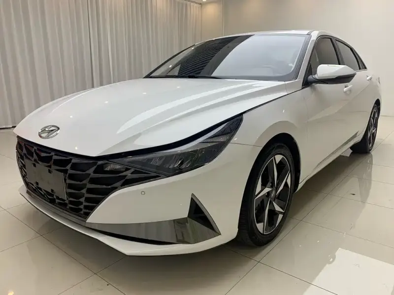 Hyundai Elantra, 2023