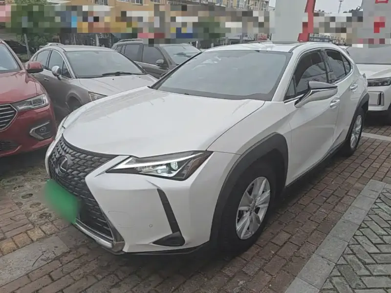 Lexus UX, 2020