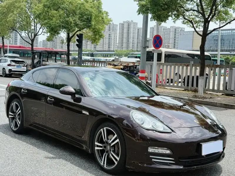 Porsche Panamera, 2012