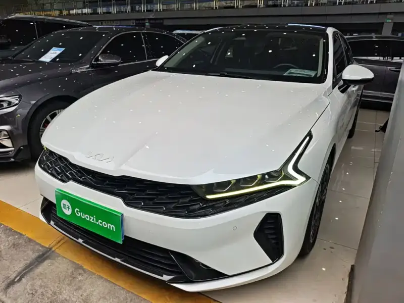 Kia K5, 2022