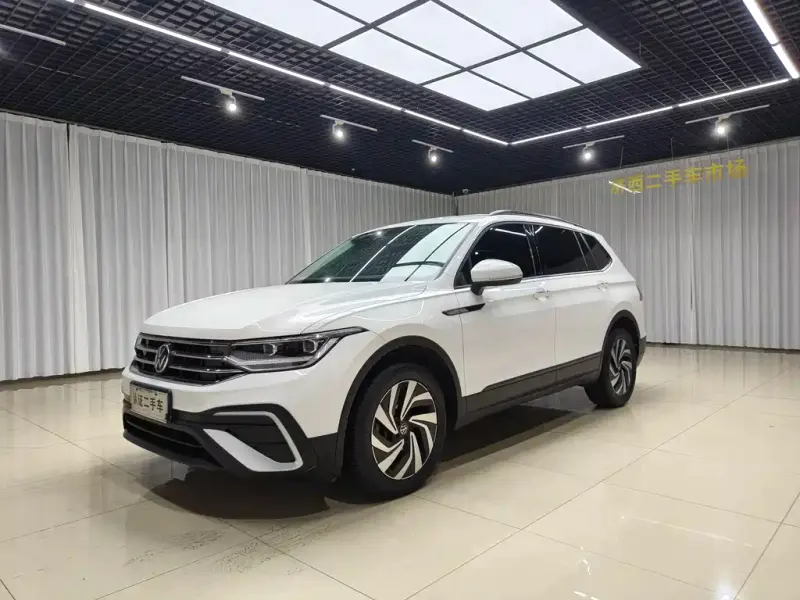 Volkswagen Tiguan L, 2022