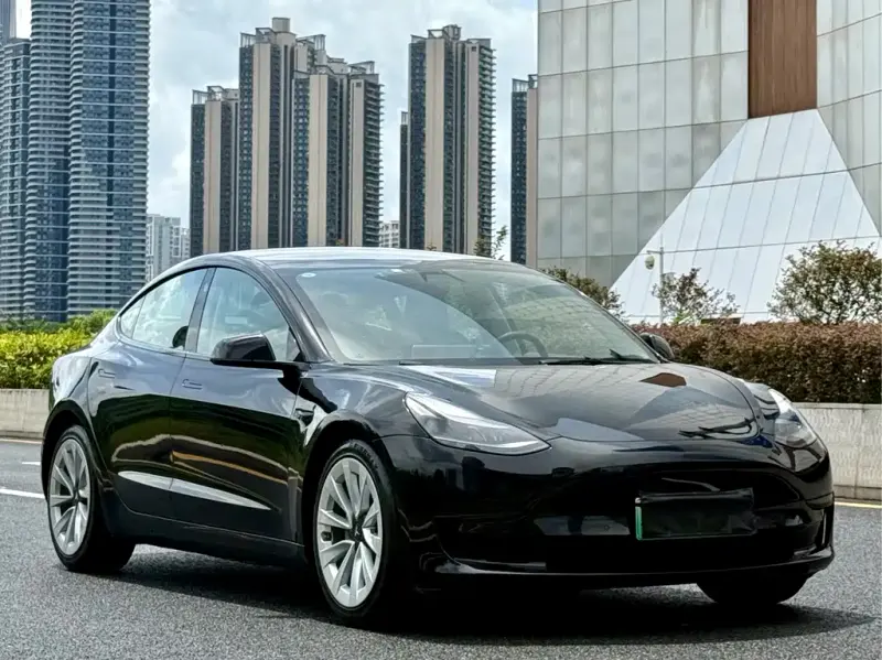 Tesla Model 3, 2022