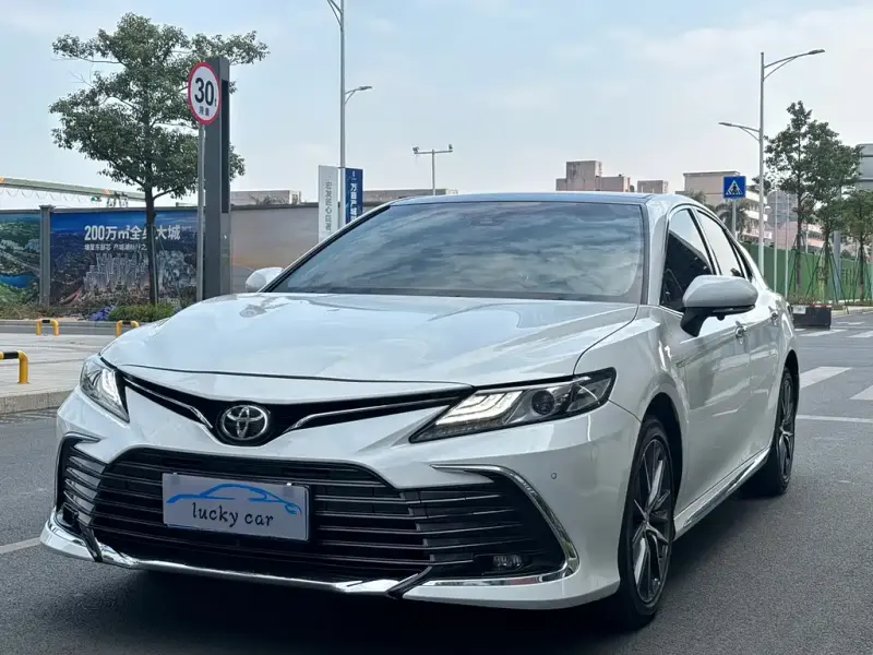 Toyota Camry, 2023