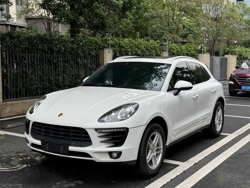 Porsche Macan, 2016