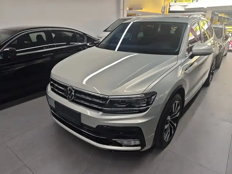 Volkswagen Tiguan L, 2021 — фото 1