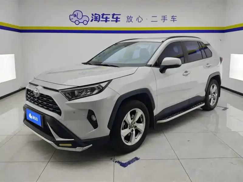 Toyota RAV4, 2023 — фото 1
