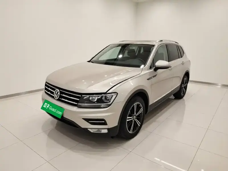 Volkswagen Tiguan L, 2021 — фото 1
