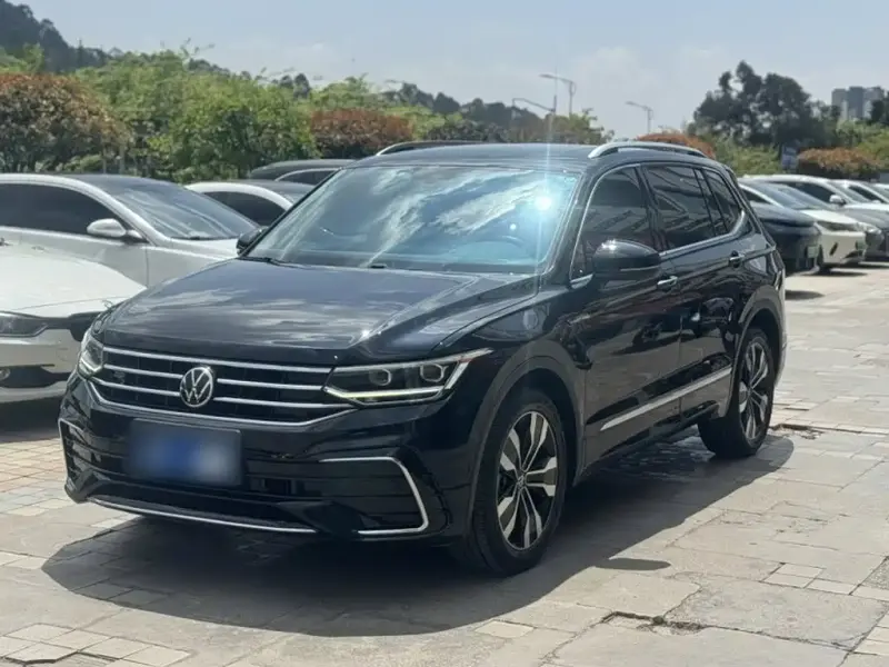 Volkswagen Tiguan L, 2021 — фото 1
