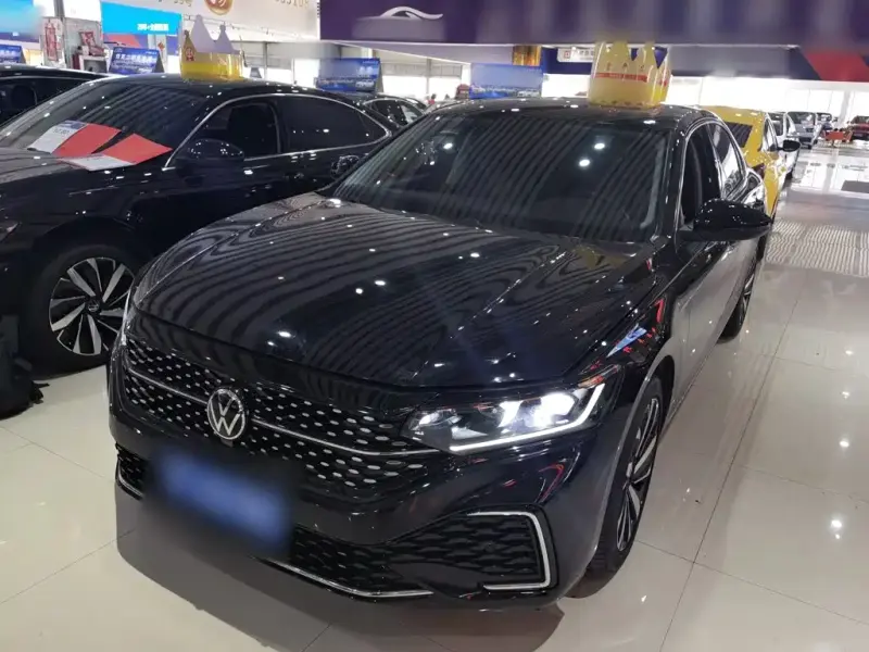 Volkswagen Passat, 2022