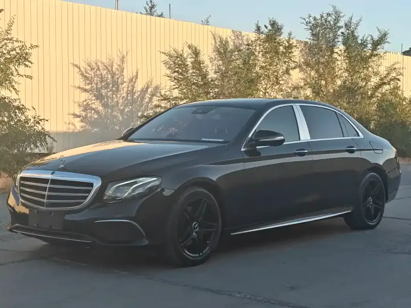 Mercedes-Benz E-Class, 2018 — фото 1