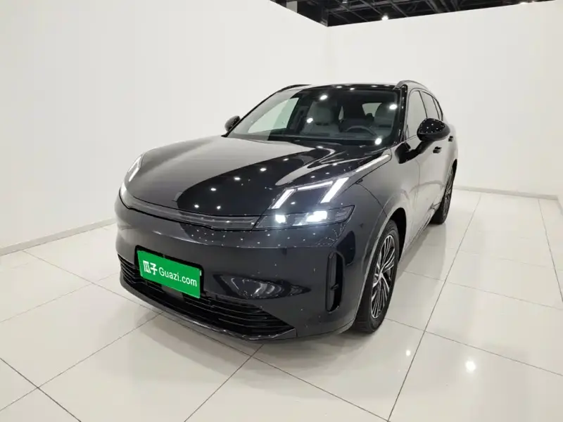 Lynk & Co 08 EM-P, 2025