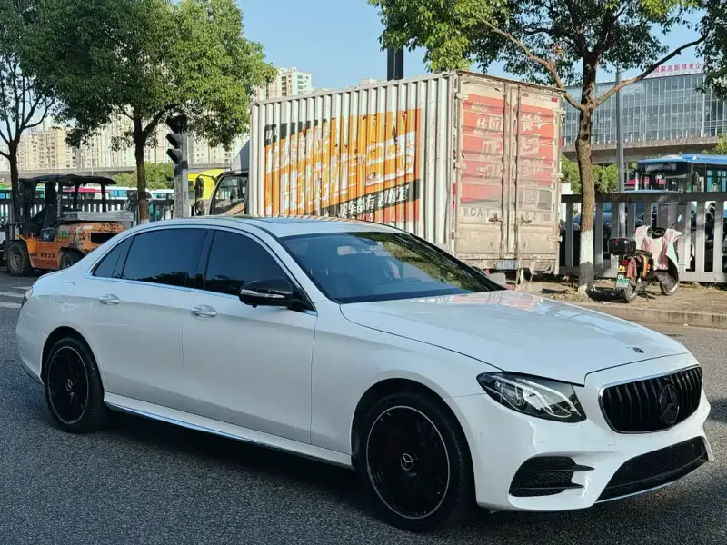Mercedes-Benz E-Class, 2018 — фото 1