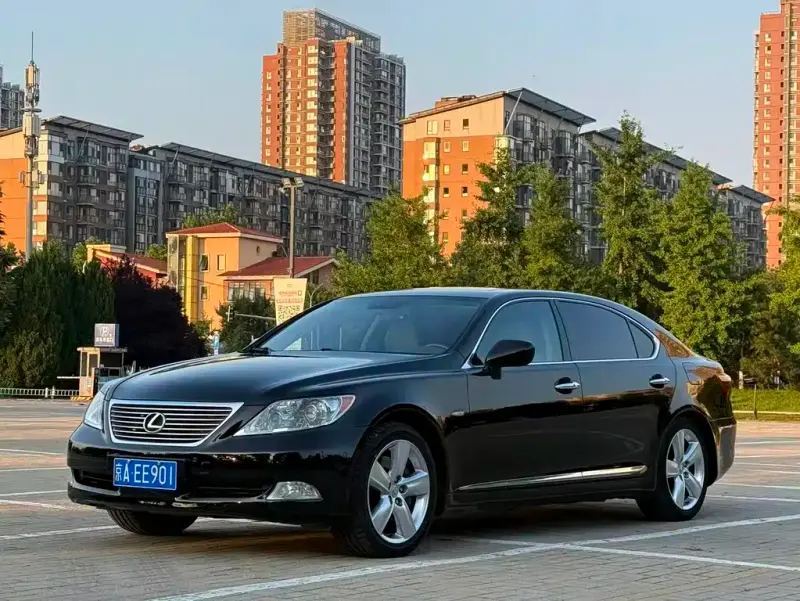 Lexus LS, 2008