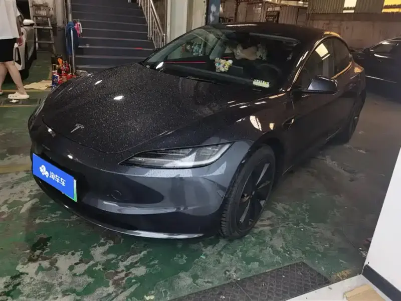Tesla Model 3, 2024