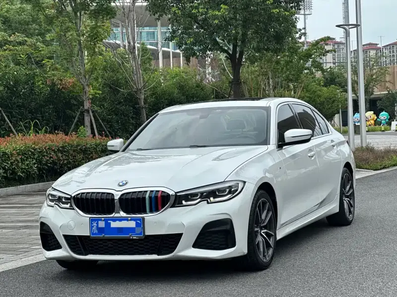 BMW 3 Series, 2022