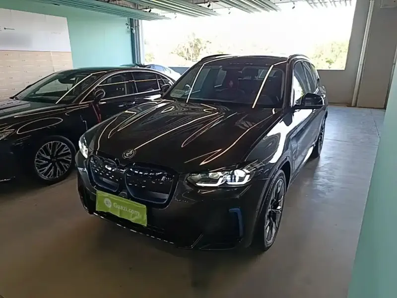 BMW iX3, 2022