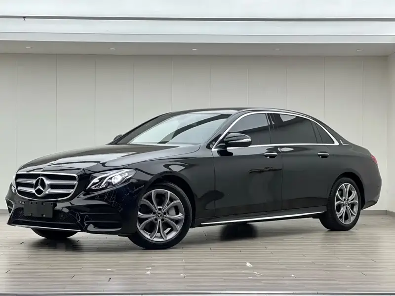 Mercedes-Benz E-Class, 2020 — фото 1