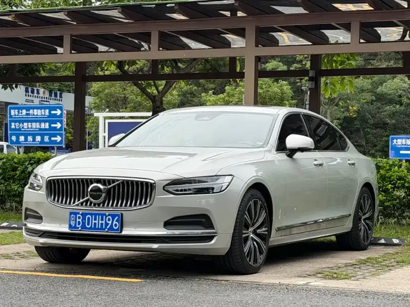 Volvo S90, 2022