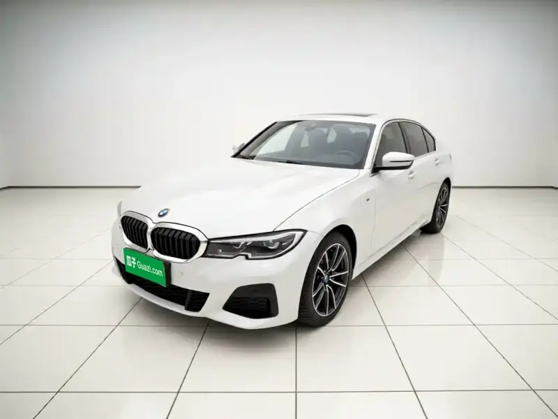 BMW 3 Series, 2022