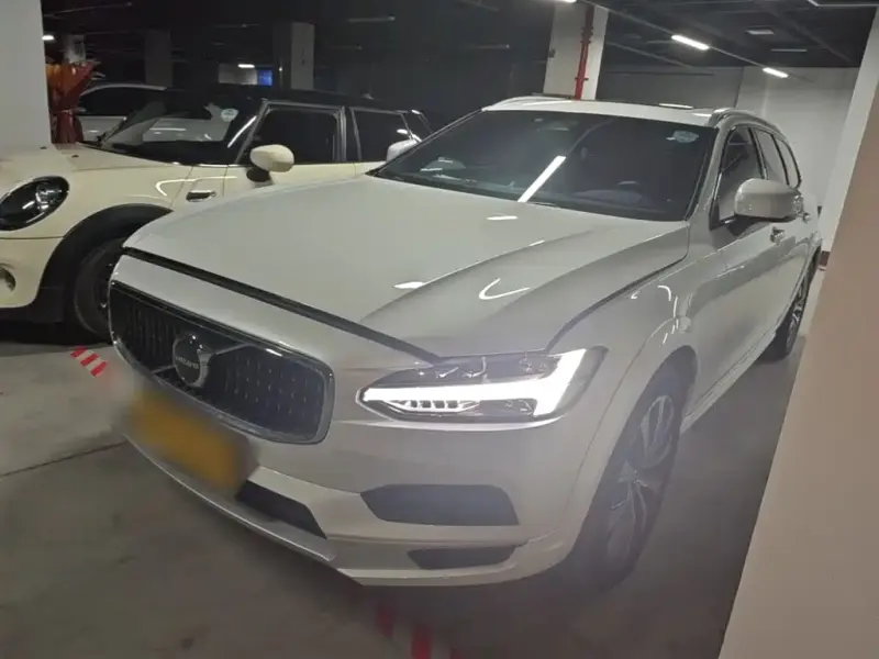 Volvo V90, 2021