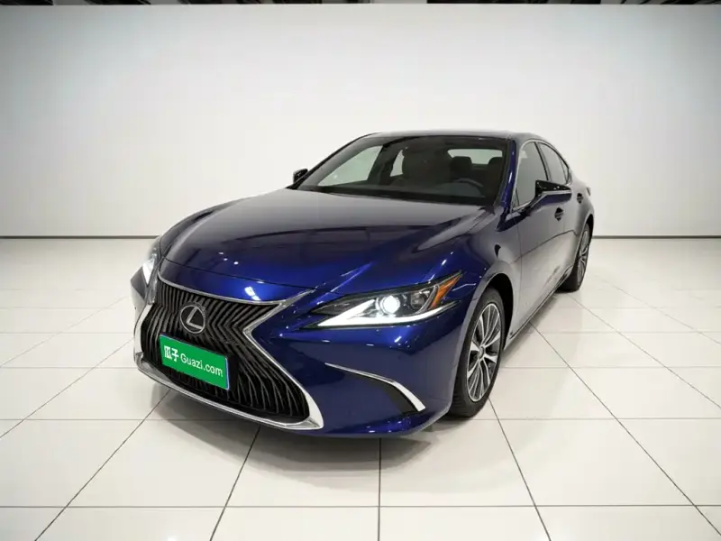 Lexus ES, 2020 — фото 1