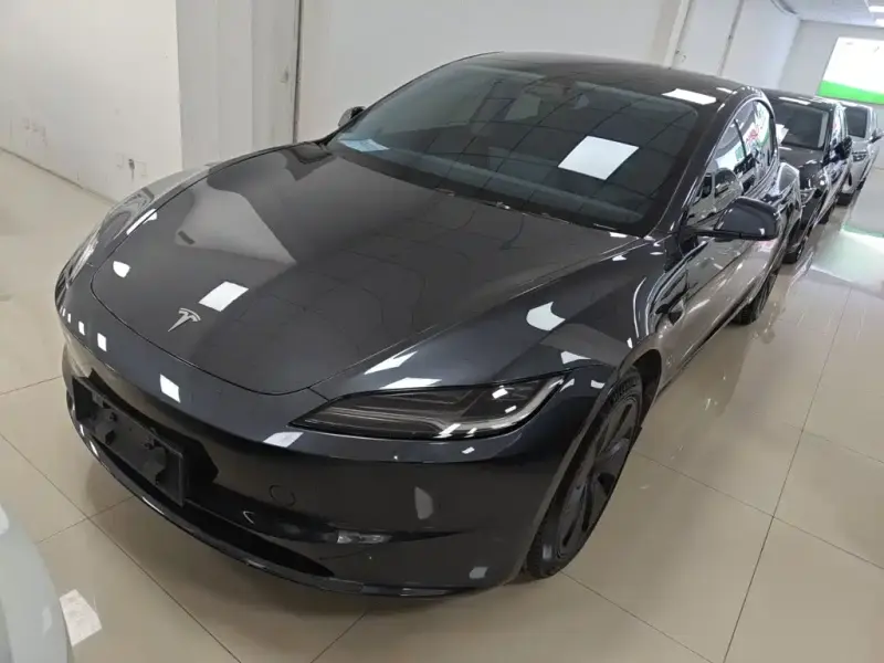 Tesla Model 3, 2025